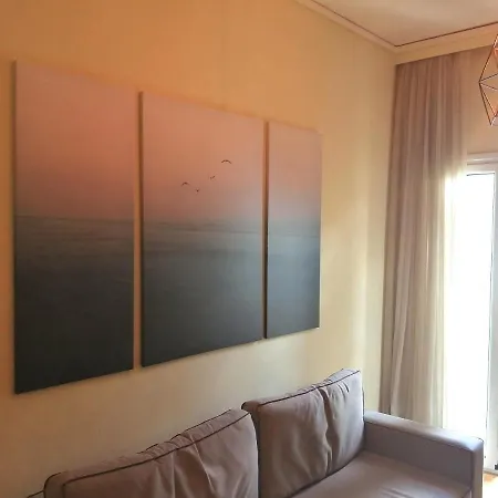 Full House Near The Center Of Apartment *