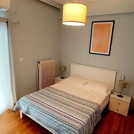Full House Near The Center Of Apartment *